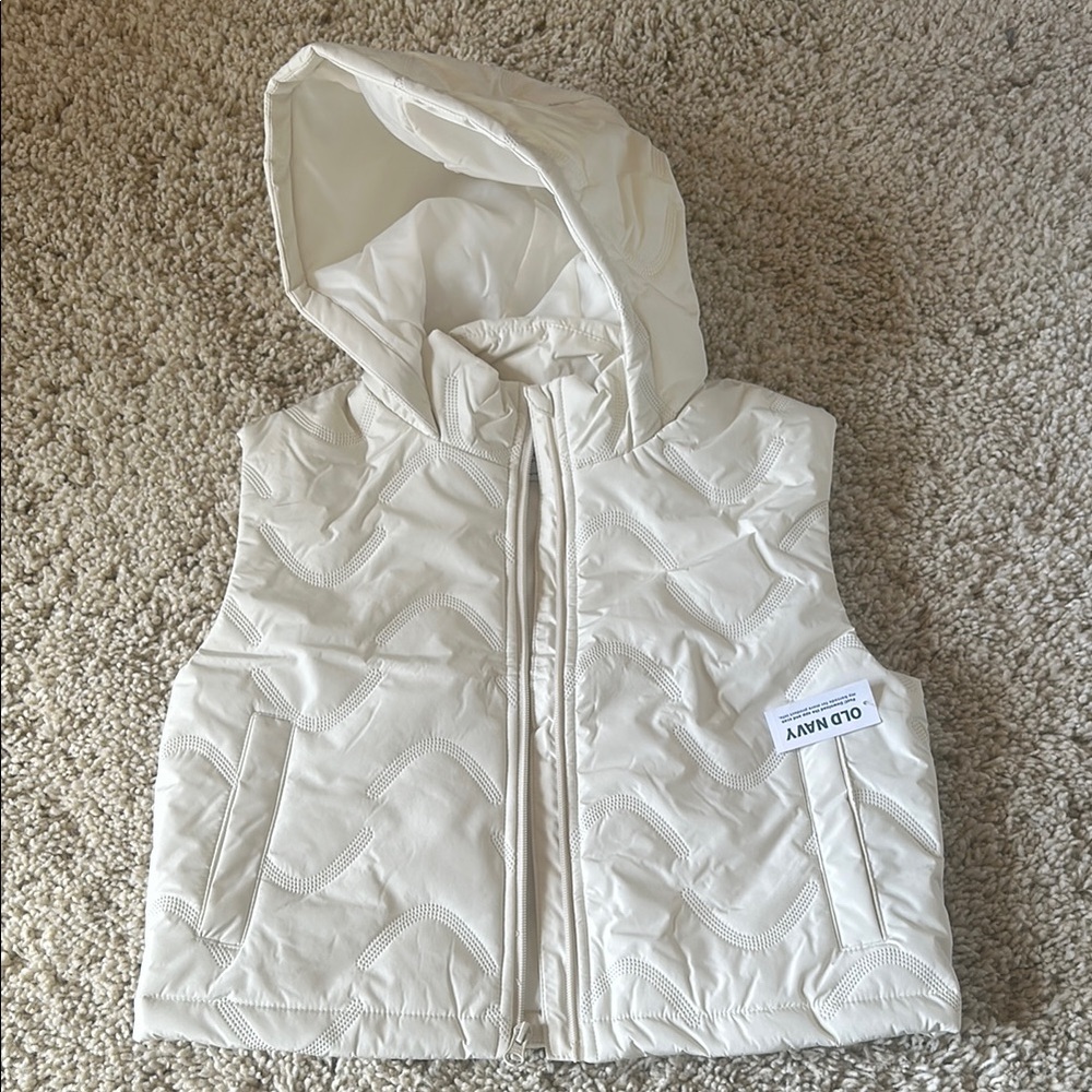 Girls NWT Old Navy Cream Hooded Vest
